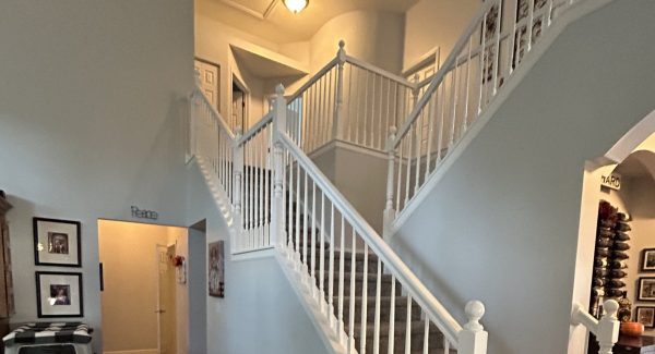 home interior staircase