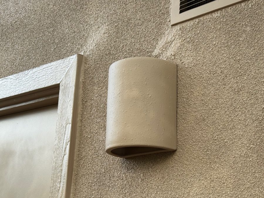 painted exterior stucco wall and light fixture Preview Image 6