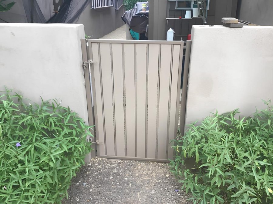 Stucco Wall & Gate Preview Image 2