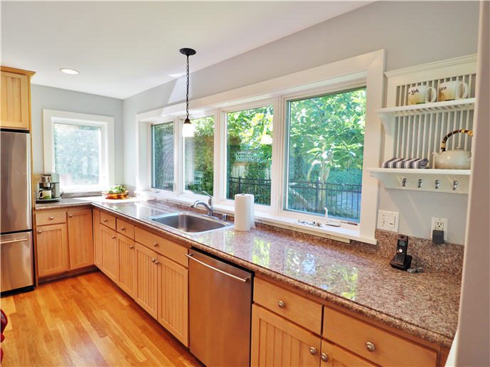 professional interior painting in Windermere, WA by CertaPro