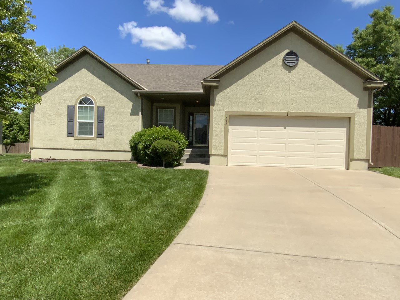 Lenexa, KS – Before & After Painting Before