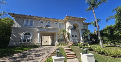 Multi-Story Exterior in Mulholland Park