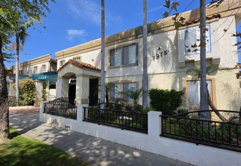 exterior apartment painting