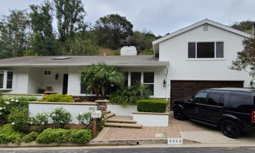 You cant go wrong with white, ever.