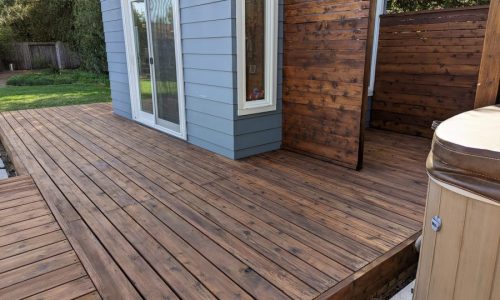 Outdoor Shower and Deck in Sebastopol