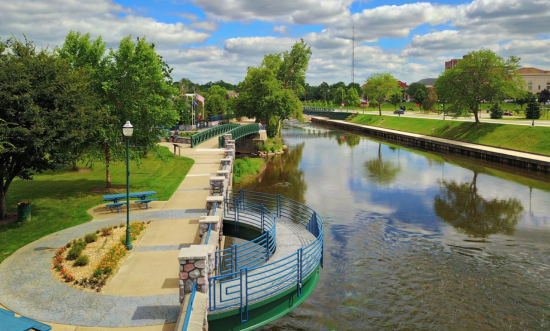 ST JOSEPH RIVER FLOWS THROUGH ELKHART