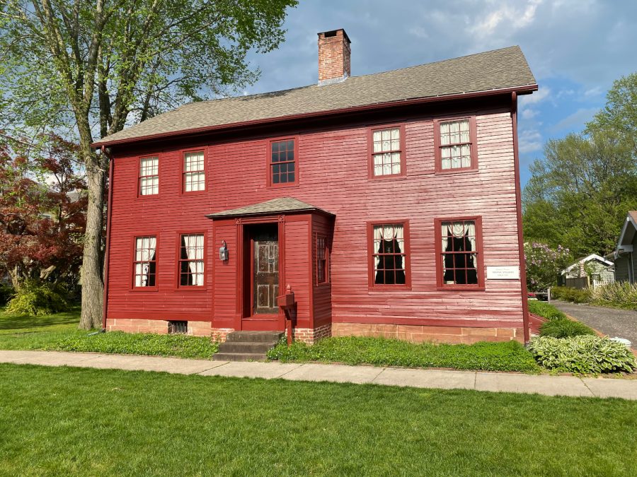CertaPro painted this clapboard home built in 1750. Preview Image 4