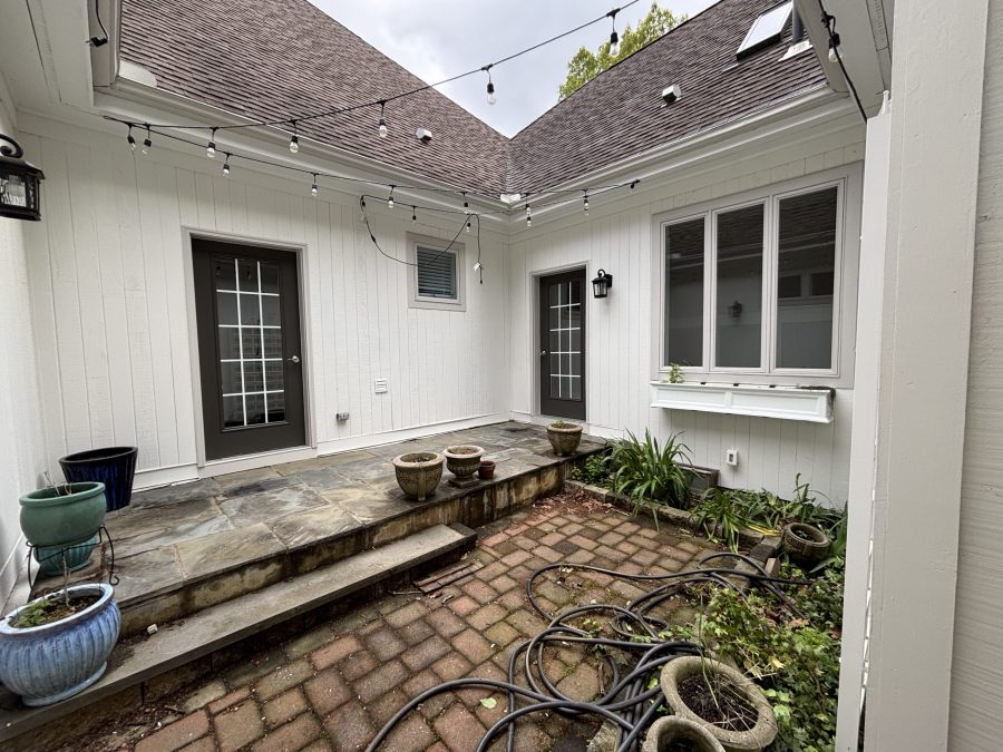 patio area of painted house Preview Image 4