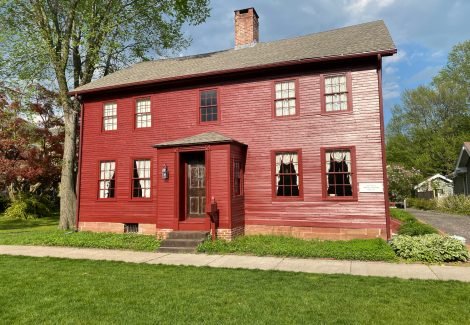 CertaPro painted this clapboard home built in 1750.