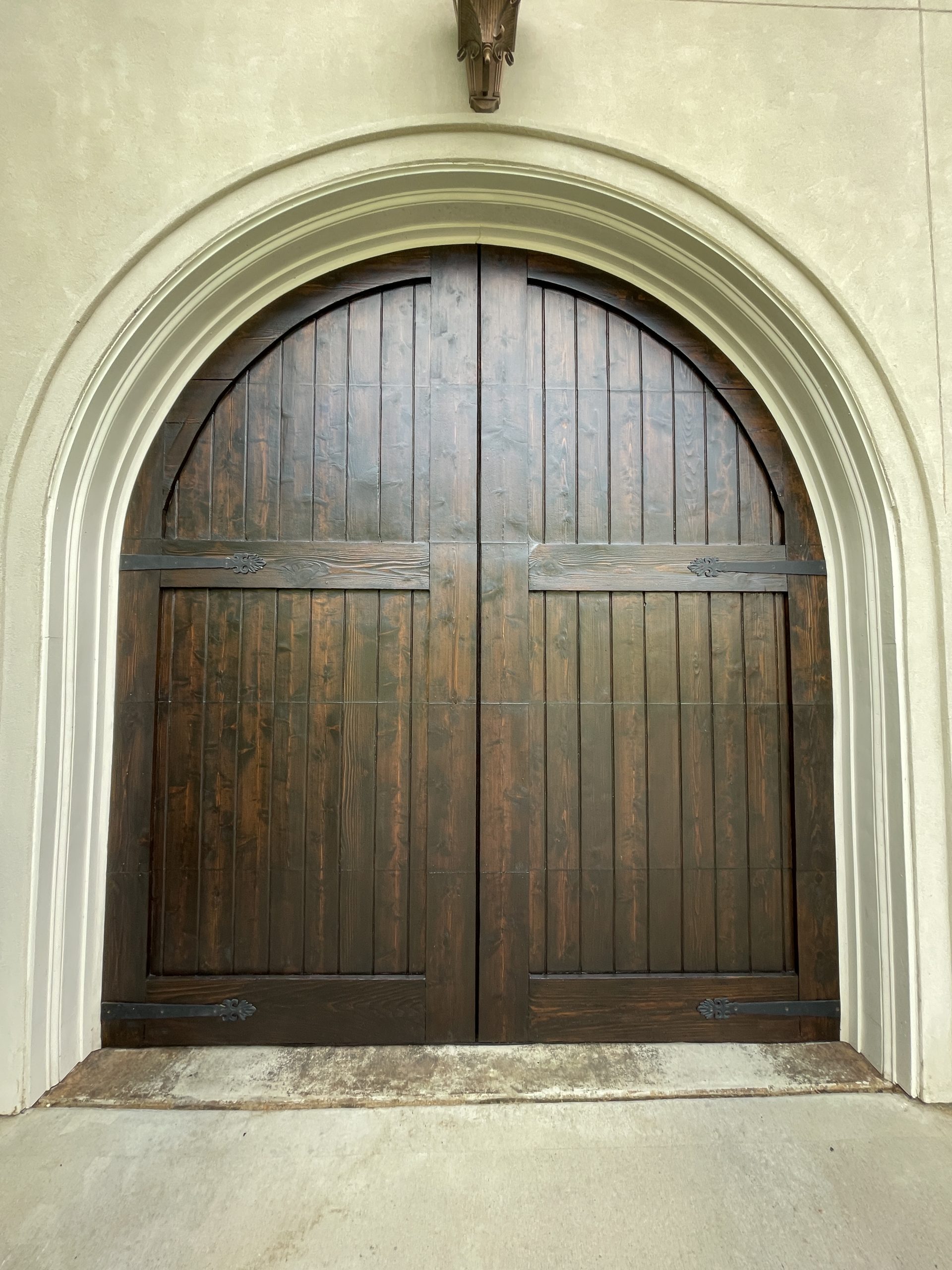 close up of garage door after refinishing services