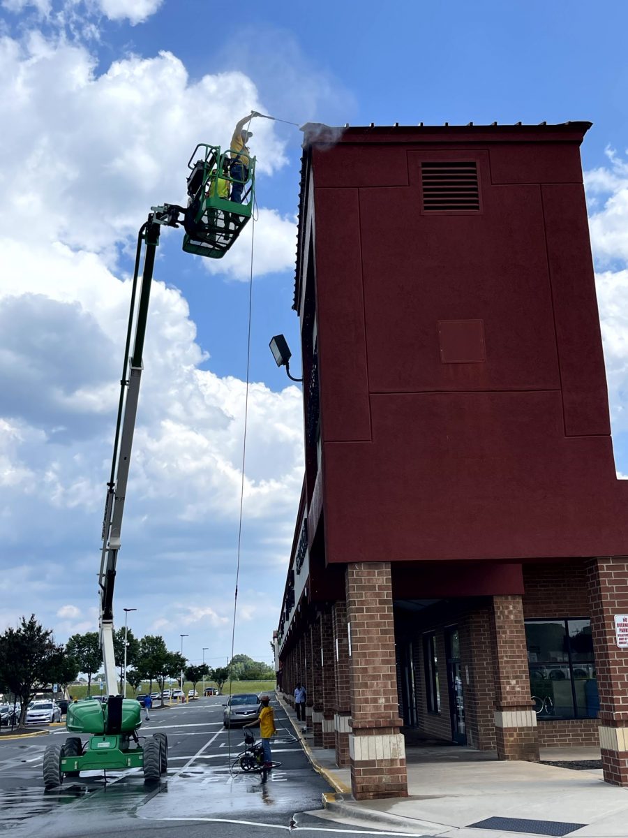 independence shopping center exterior painting Preview Image 1