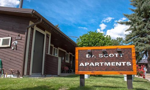 Dr. Scott Apartments In Brooks, AB