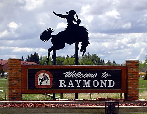 Raymond welcome sign
