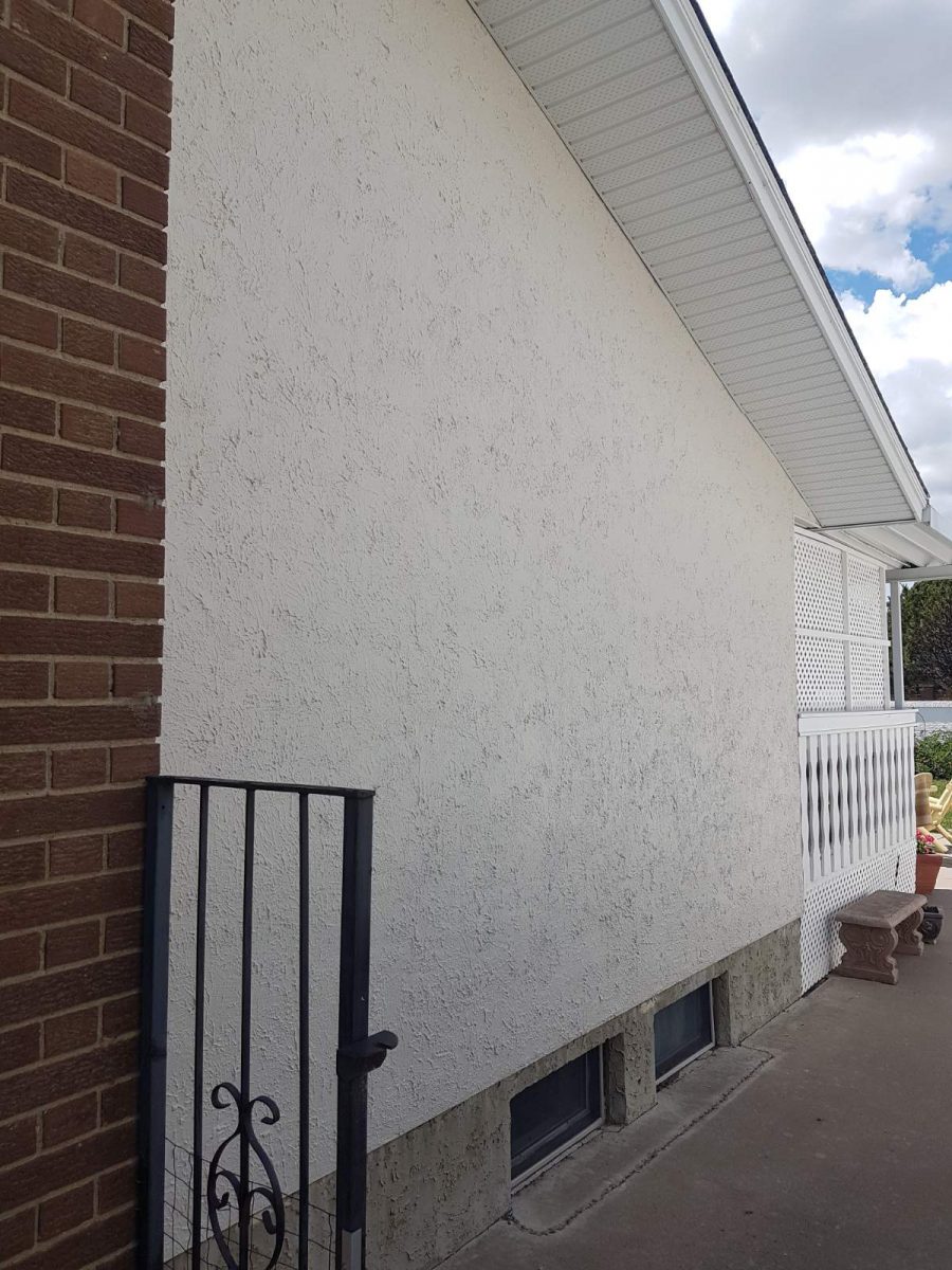 Side of house repainted Preview Image 5