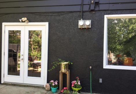 Backdoor and trim repainted