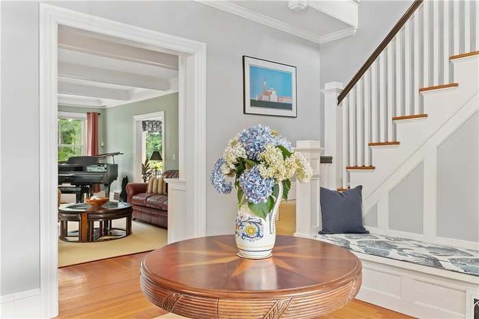 Stairway Foyer Preview Image 2