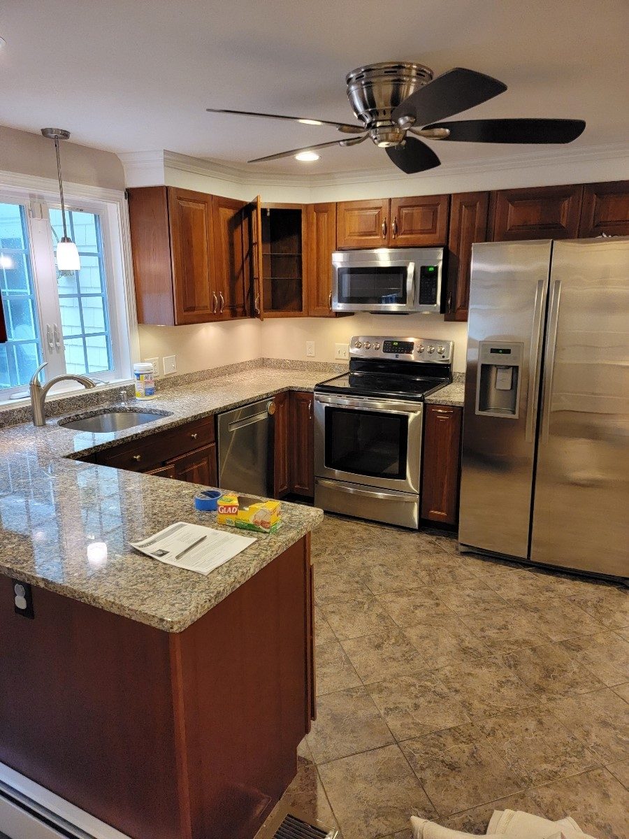 Brown Kitchen Preview Image 4