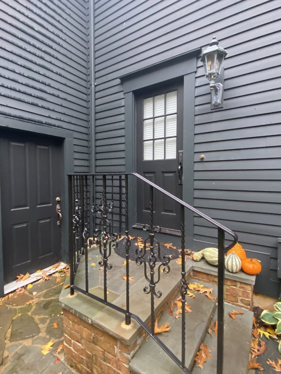 Black Exterior Preview Image 10