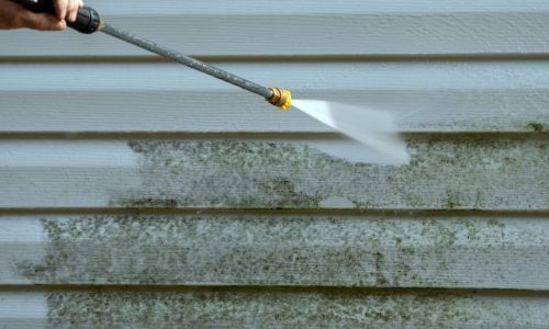 Power Washing Dirty Siding