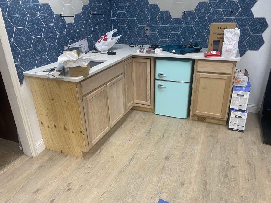 kitchen cabinets pre-painting Preview Image 3