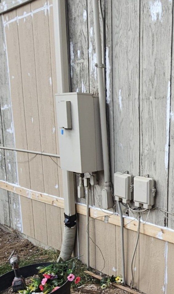 faded exterior wall Preview Image 2