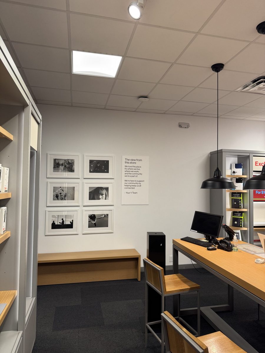 Interior painting of a Verizon store in Spokane Preview Image 5