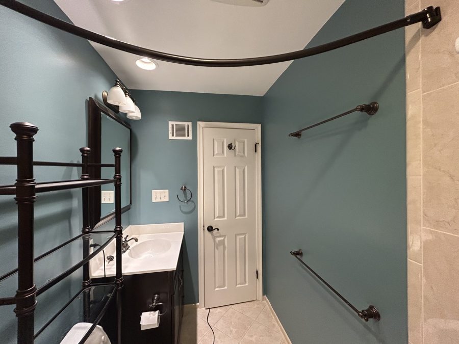 home bathroom after repainting Preview Image 1