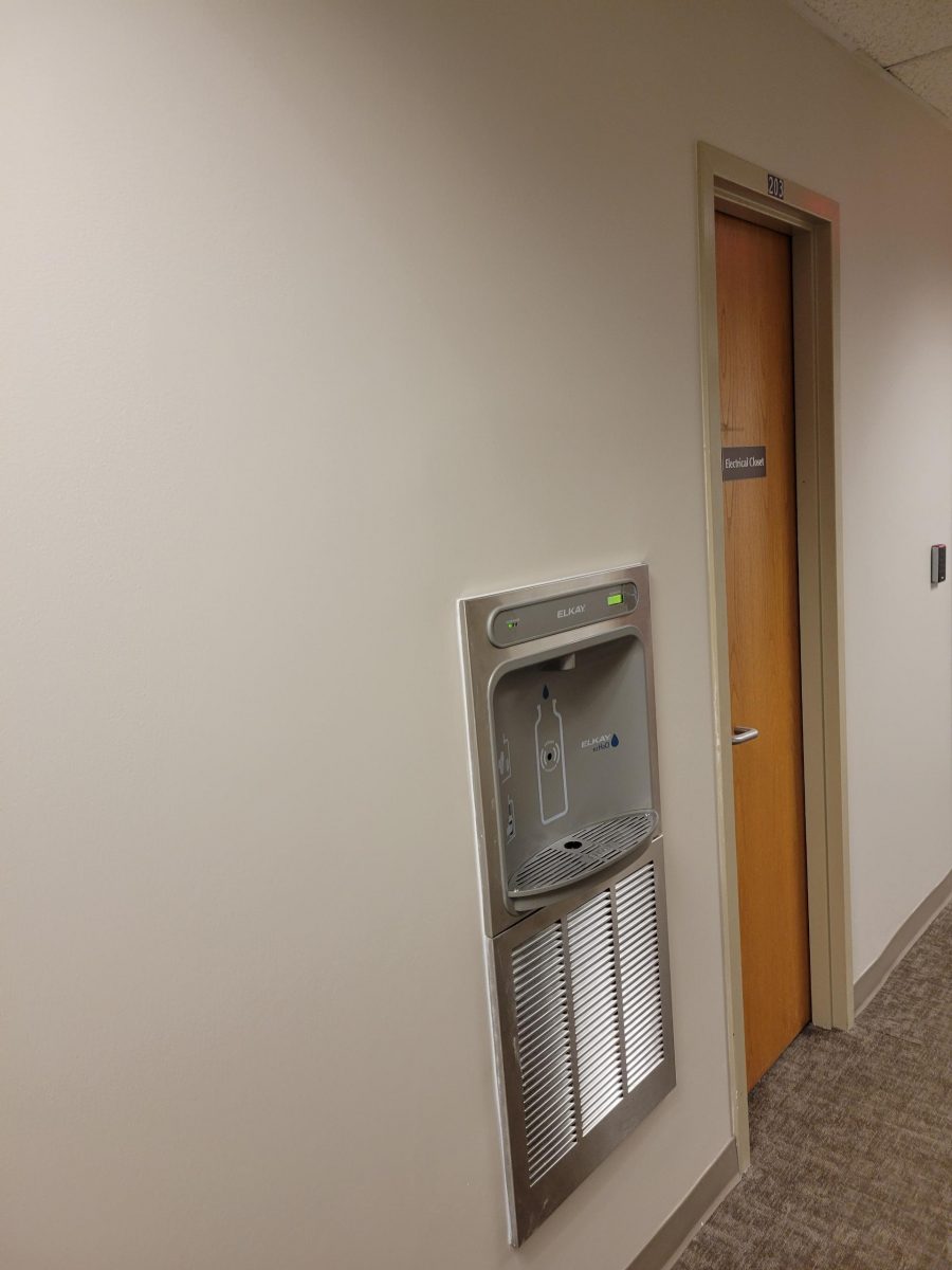 drinking fountain Preview Image 5