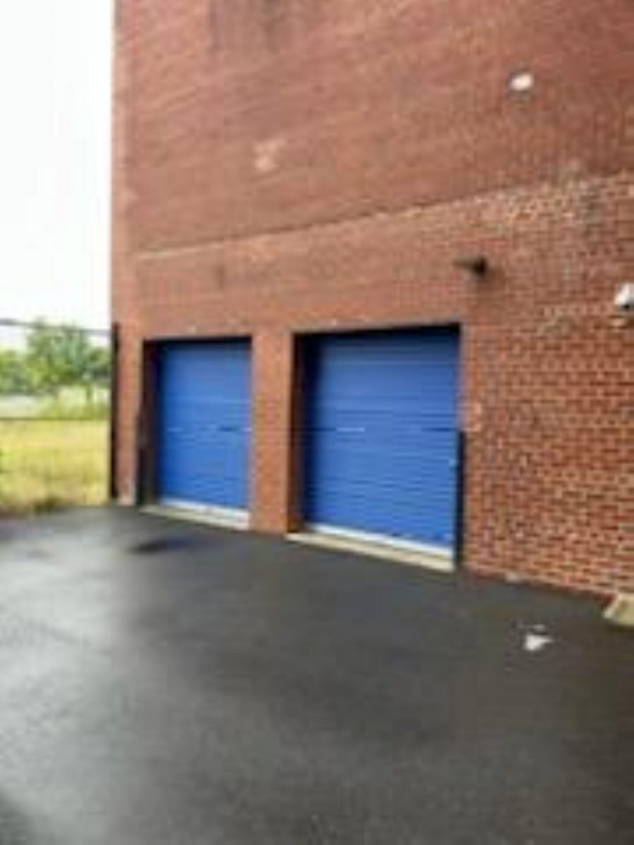 painted storage locker Preview Image 2