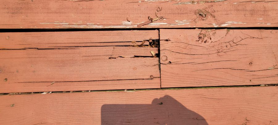 cracked deck wood Preview Image 7