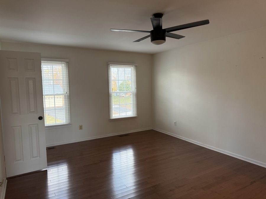 home interior room before repaint Preview Image 16