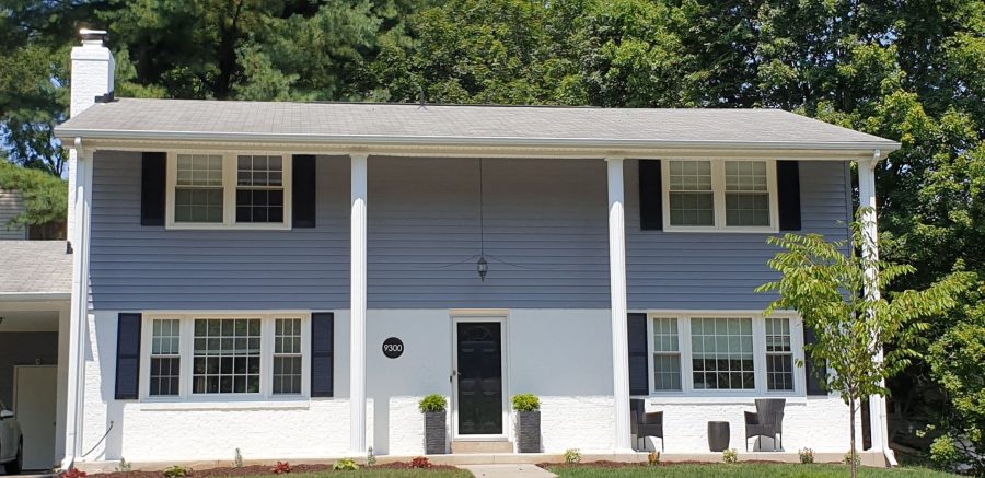 white brick with blue siding home in Springfield Preview Image 5