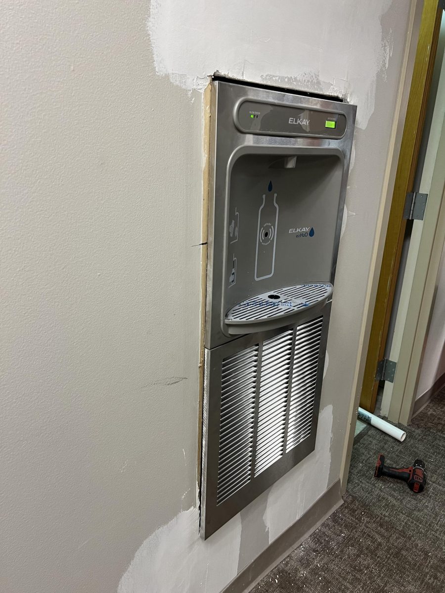 drinking fountain Preview Image 2