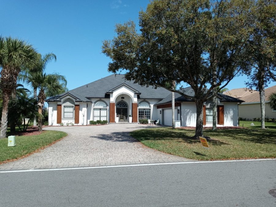 Distant View of House Preview Image 7