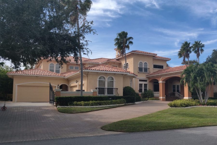 St. Petersburg beautiful home exterior painting