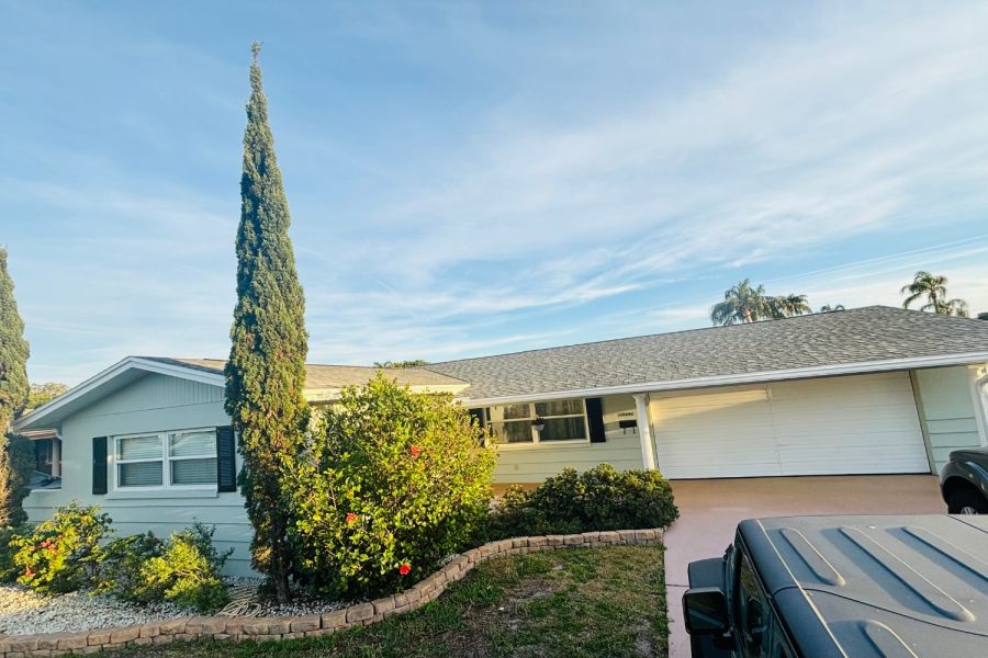 Residential exterior in Seminole Florida before photo