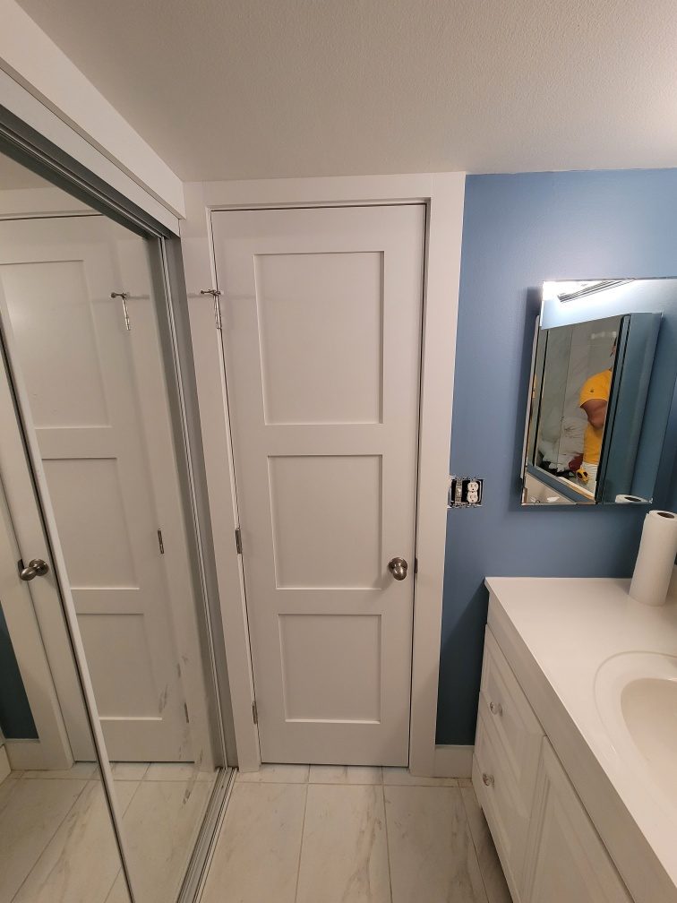 Tierra Verde Condo bathroom door Preview Image 1