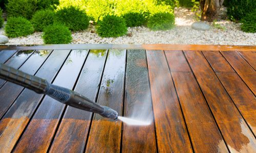 Deck Power washing in St. Petersburg