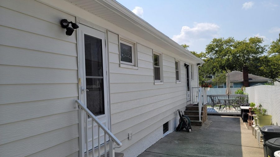 Mid Island, NY Aluminum Siding Painting Preview Image 2