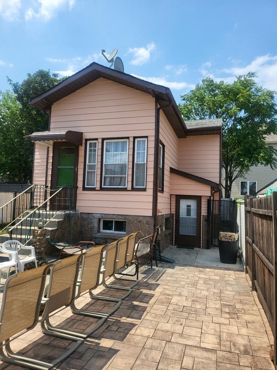 Exterior Painters New Dorp, NY Preview Image 1