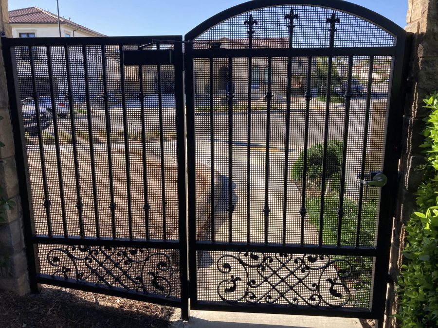 Pedestrian Gate Preview Image 2