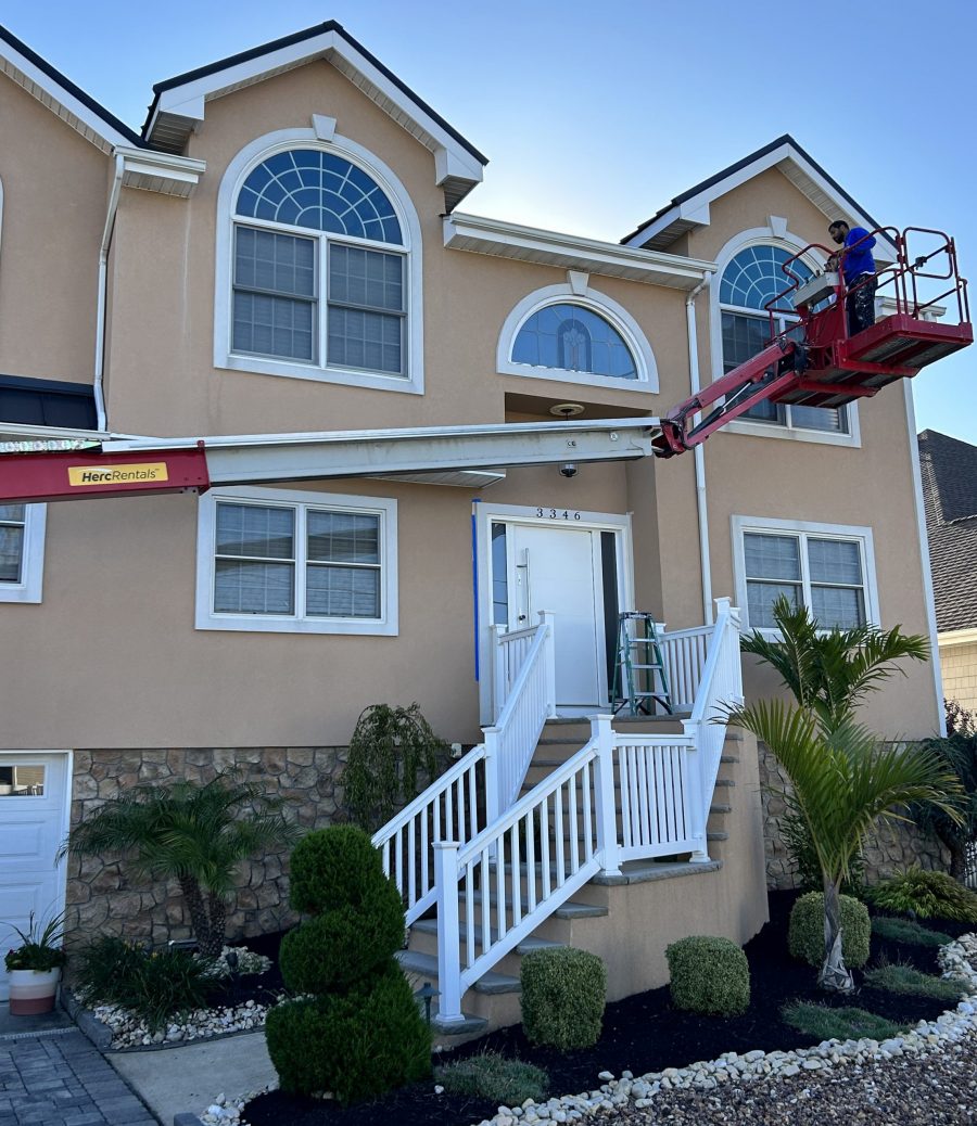 exterior trim painting Preview Image 1