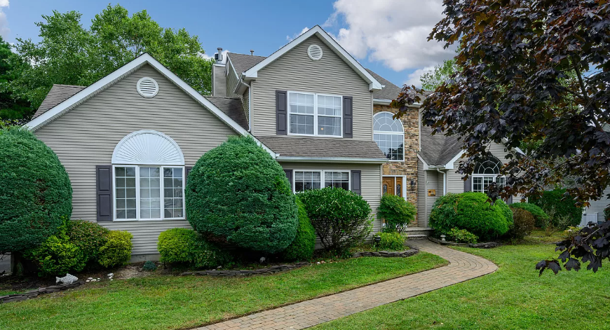 Residential Exterior Painting Preview Image 3