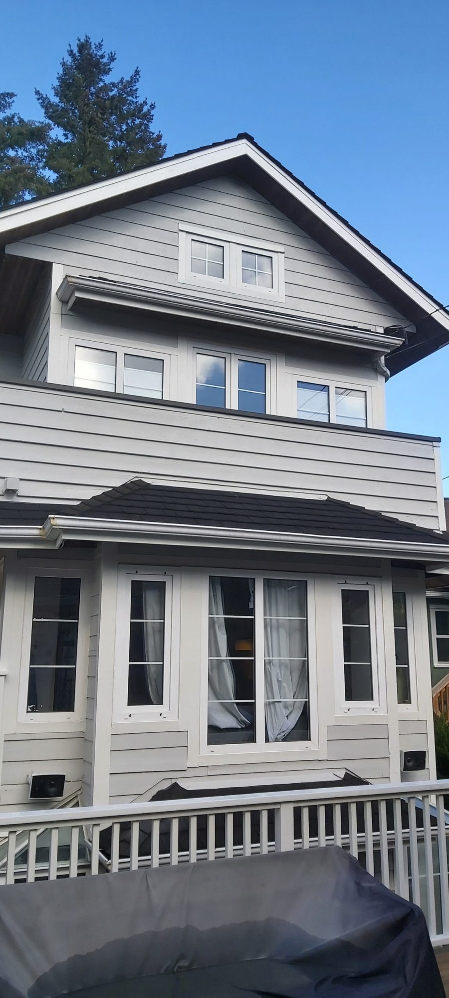 Professional Exterior Painters Kitsilano, BC Preview Image 1