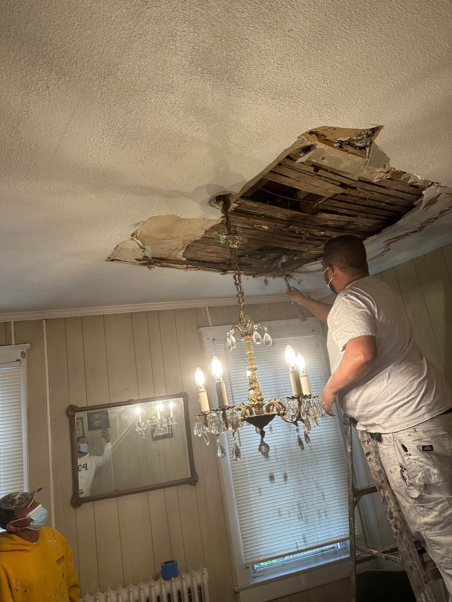 Removing Old Drywall Preview Image 2