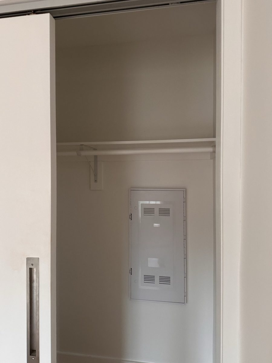 inside of home closet Preview Image 8