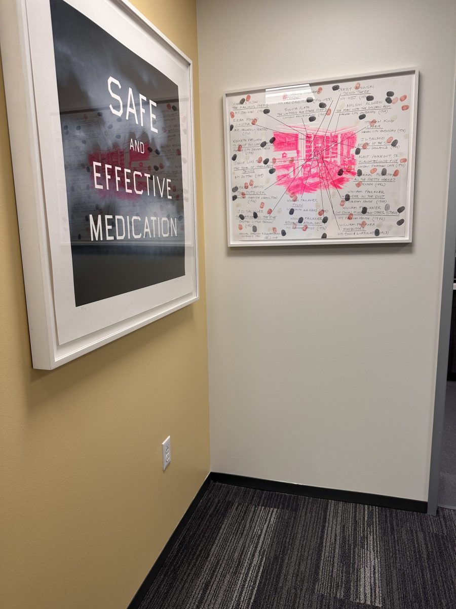 office hallway corner walls with framed artwork Preview Image 4