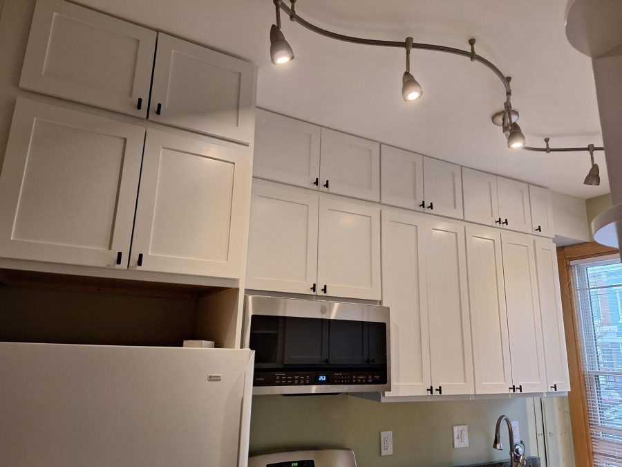 white kitchen cabinets