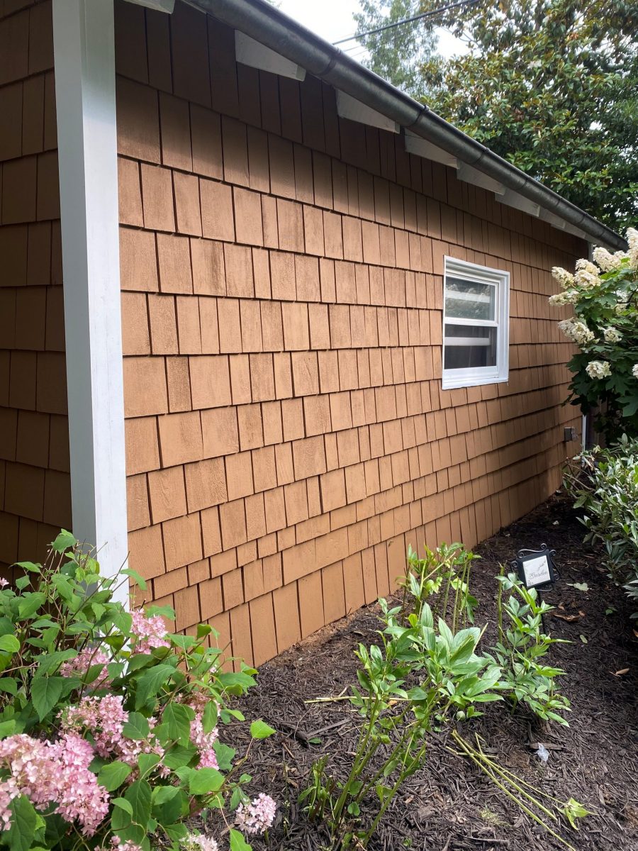side exterior wall of house with cedar shake siding Preview Image 9