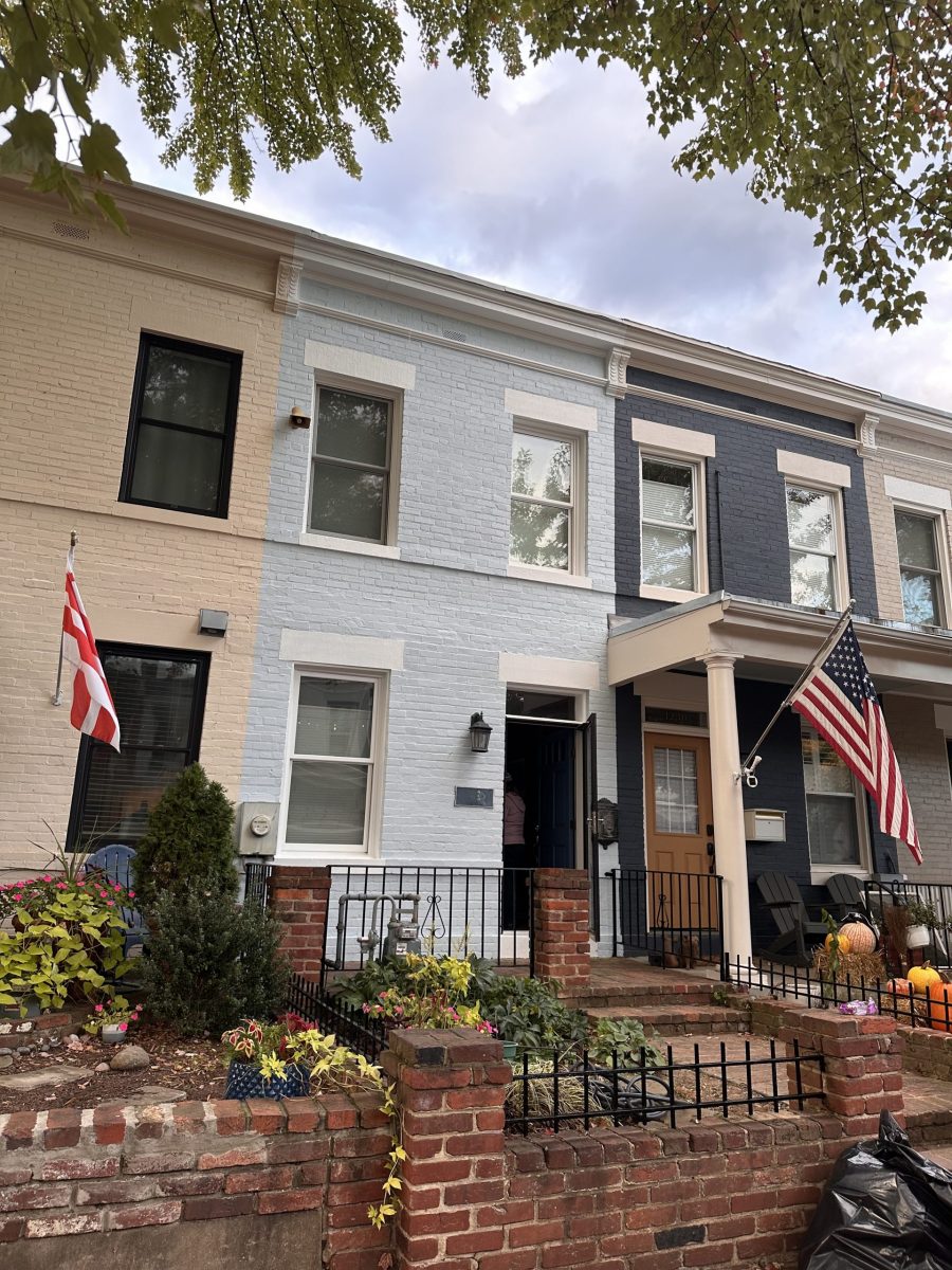 painted townhouse exterior Preview Image 1